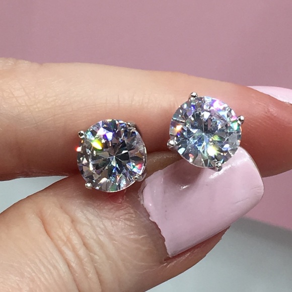 14k white gold 8 ct diamond stud earrings silver - Picture 2 of 10